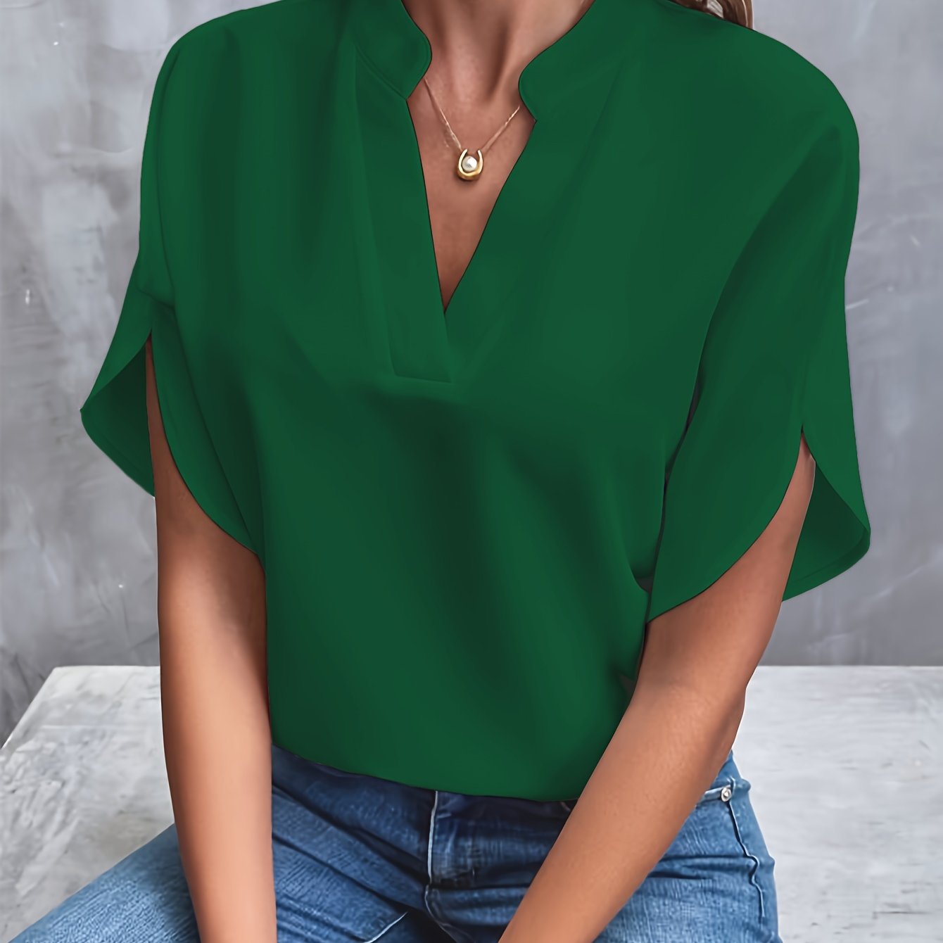 Elora | Relaxed V-Neck Top